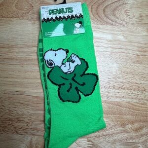 Peanuts Green Snoopy Shamrock Pinch Proof Casual Socks